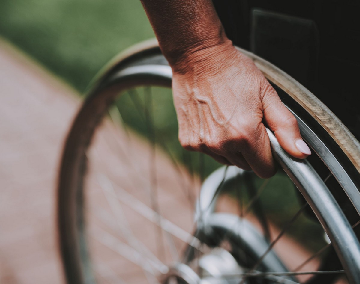 Solid versus Pneumatic Tyres GTK